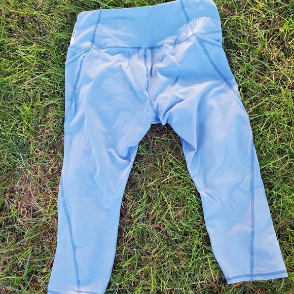 Capri length yogas - Picture 2 of 8